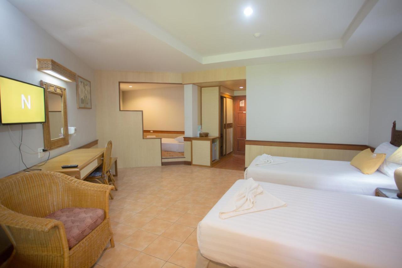 Deluxe Family Room