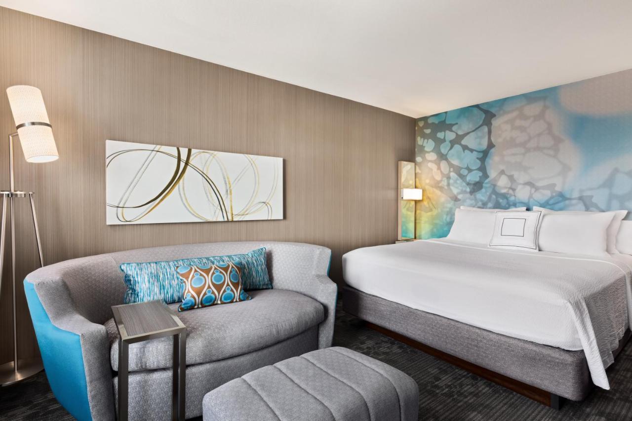 King Room with Sofa Bed