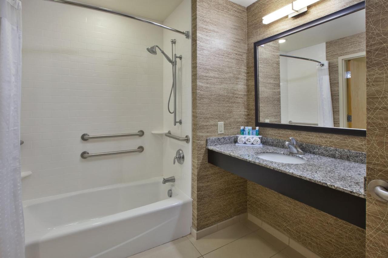 Suite with Two Queen Beds - Communications Access
