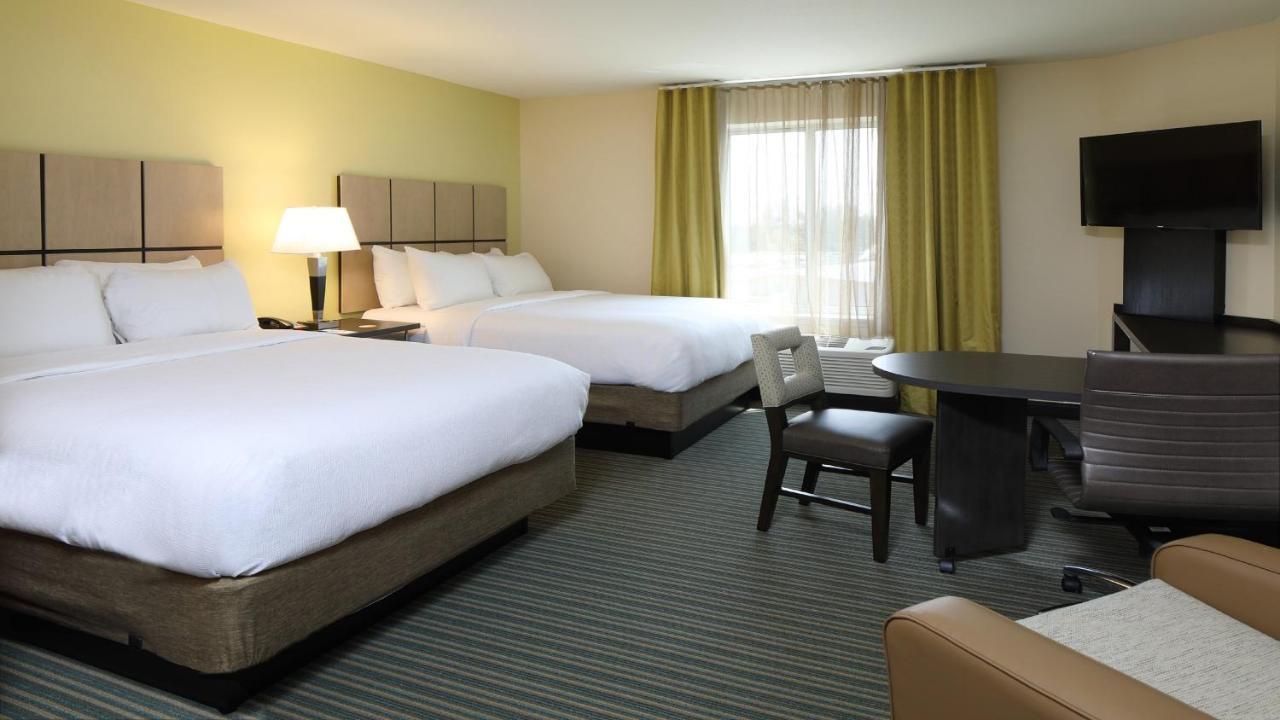 Queen Studio Suite with Two Queen Beds and Full Kitchen