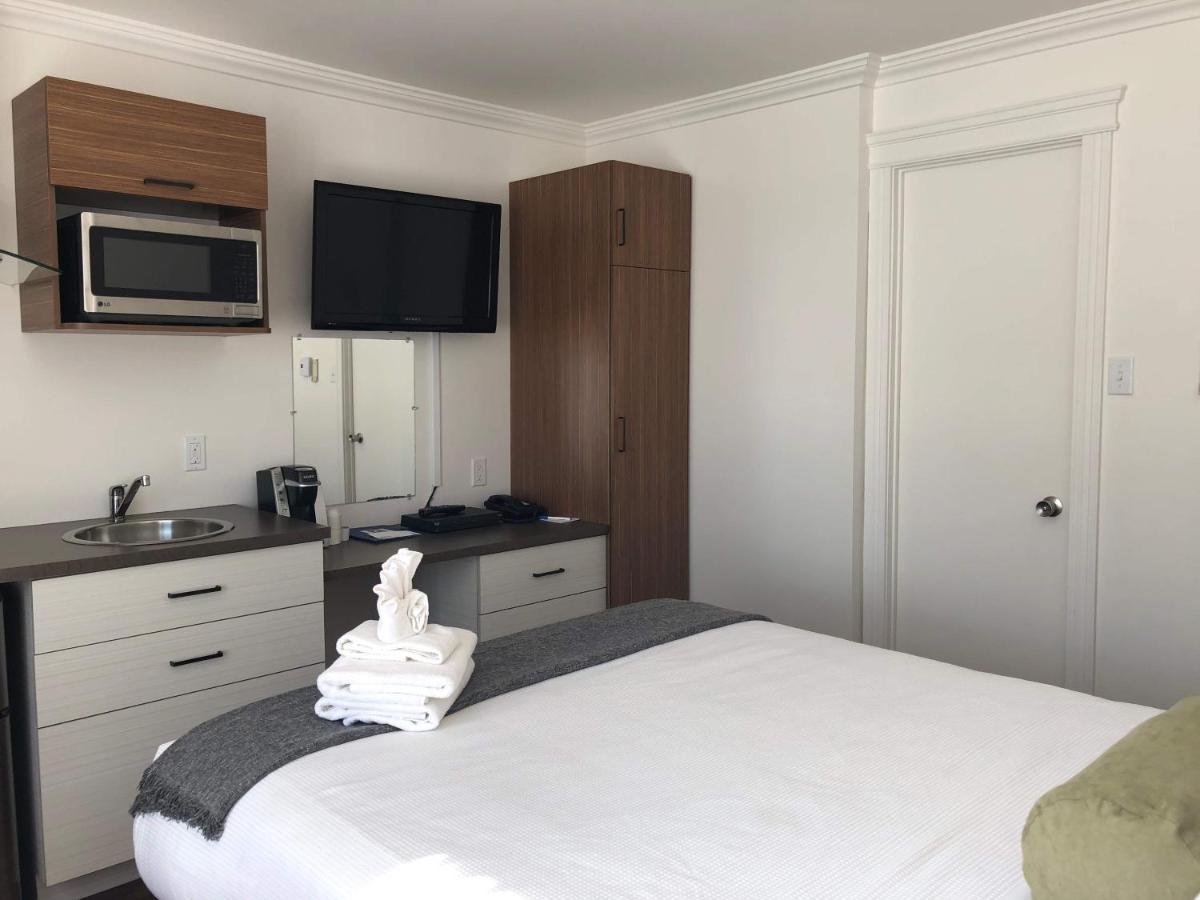 Chambre Lit Queen-Size avec Balcon
