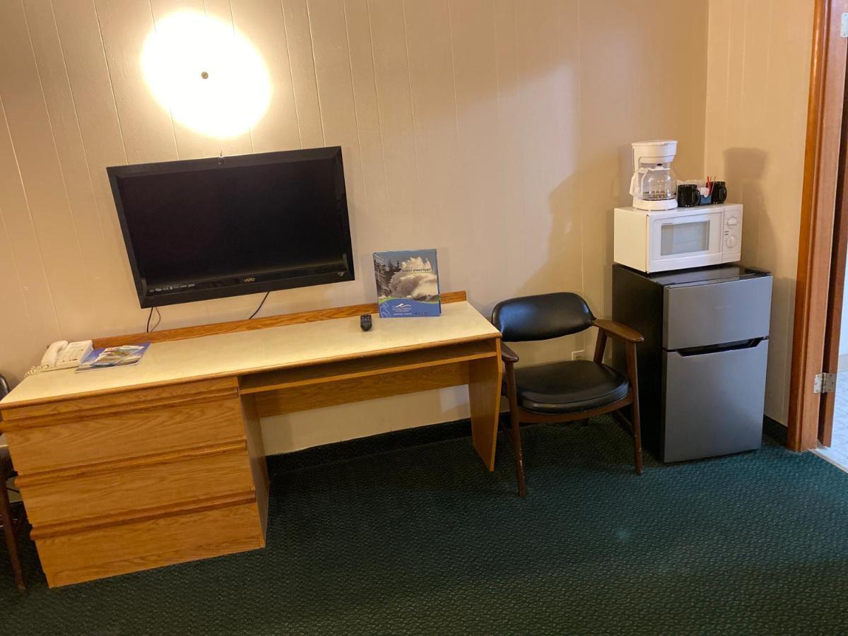 Double Room with Two Double Beds - Non-Smoking