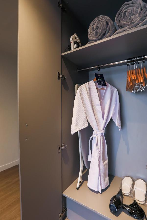 Kamer met Kingsize Bed