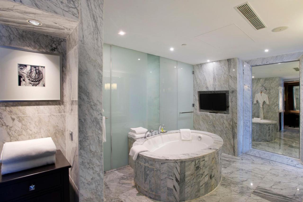 King Suite with 15% Discount on Food & Soft Beverages, 15% Discount on Spa & Confirmed late check out till 14:00 Hrs