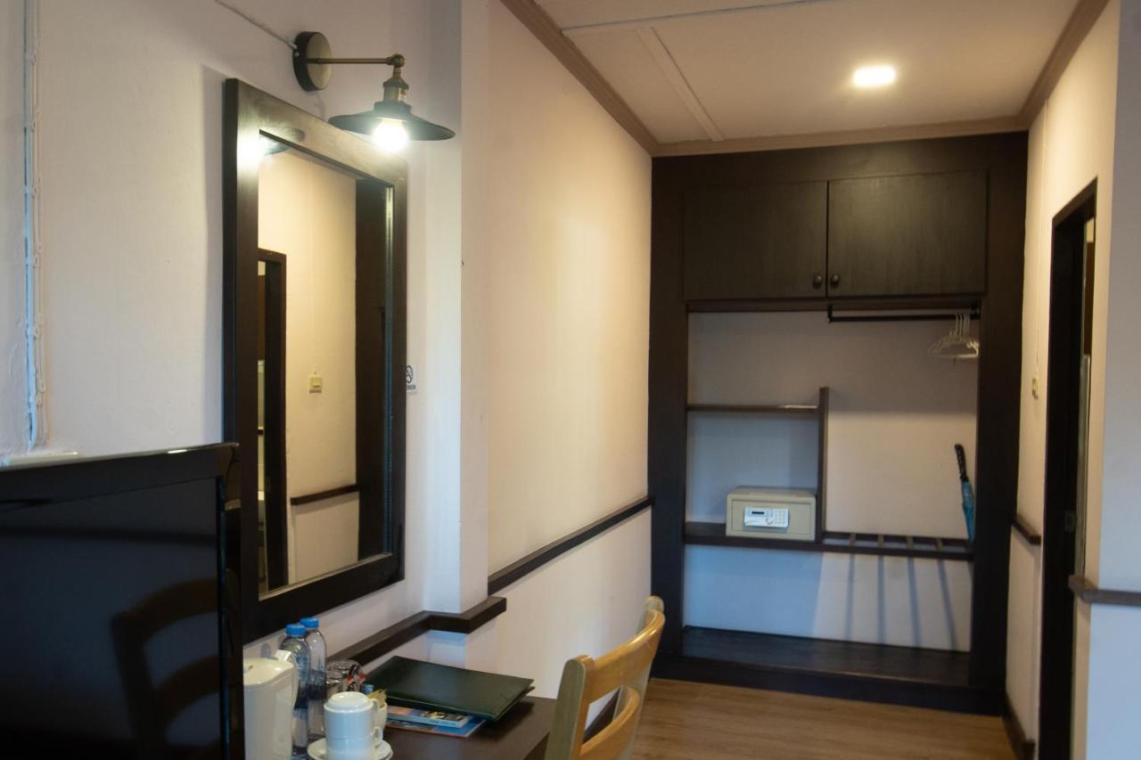 Standard Double or Twin Room with Garden View,1208814922:JPEG