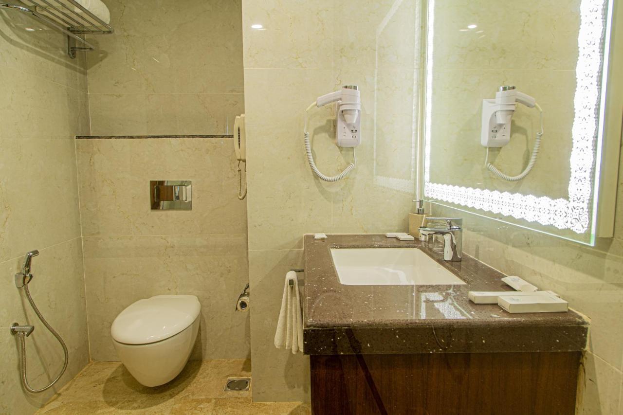Deluxe Twin Room with Balcony - 15% Discount on F&B (A la Carte), Laundry and SPA (60 minutes session), 2 hours Early check in or Late check out (Subject to availability