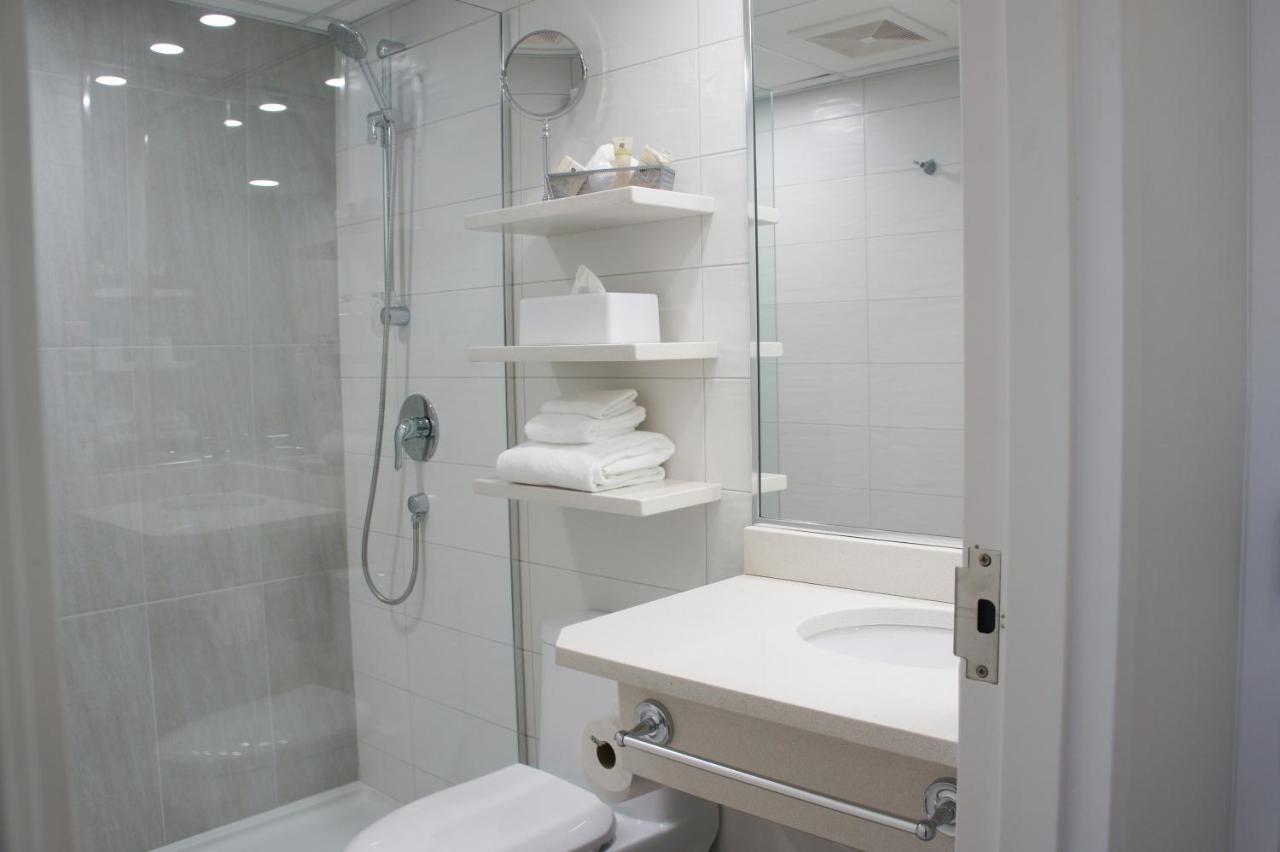 Business Room, Queen-size bed, single sofa-bed