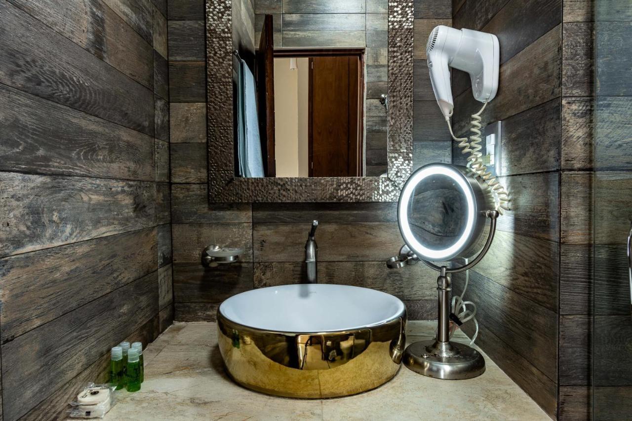 King Suite with Spa Bath