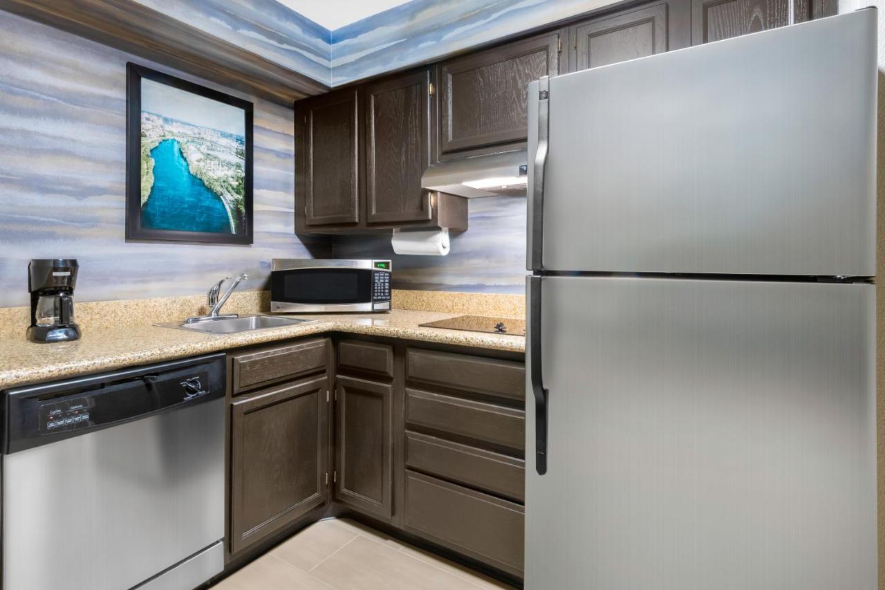 Suite de 1 dormitorio con vistas al río