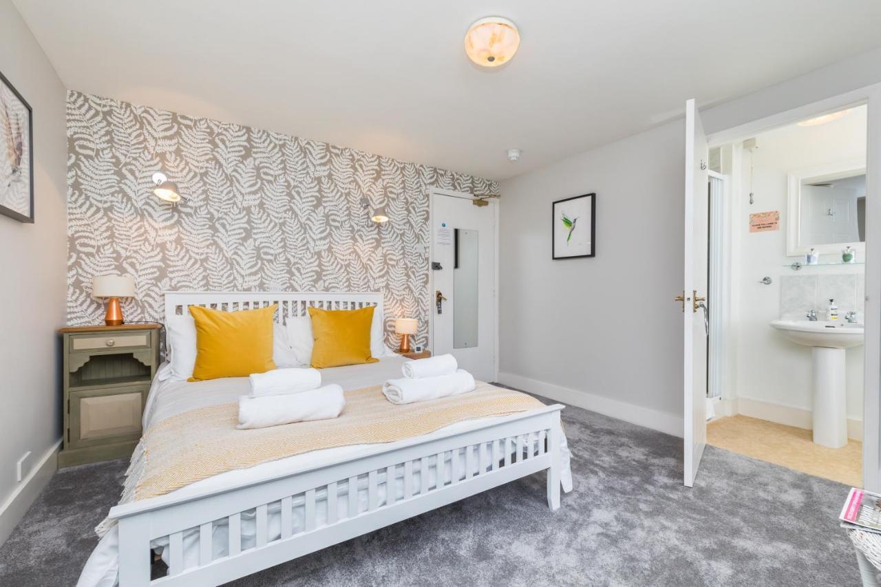 Double Room with Private Shower