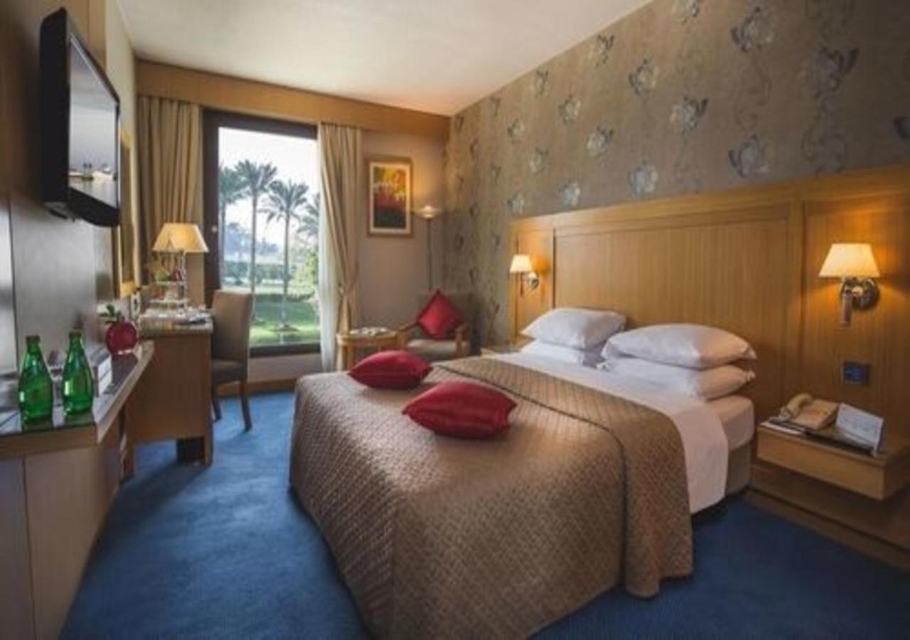 Deluxe Suite,1212367423:JPEG