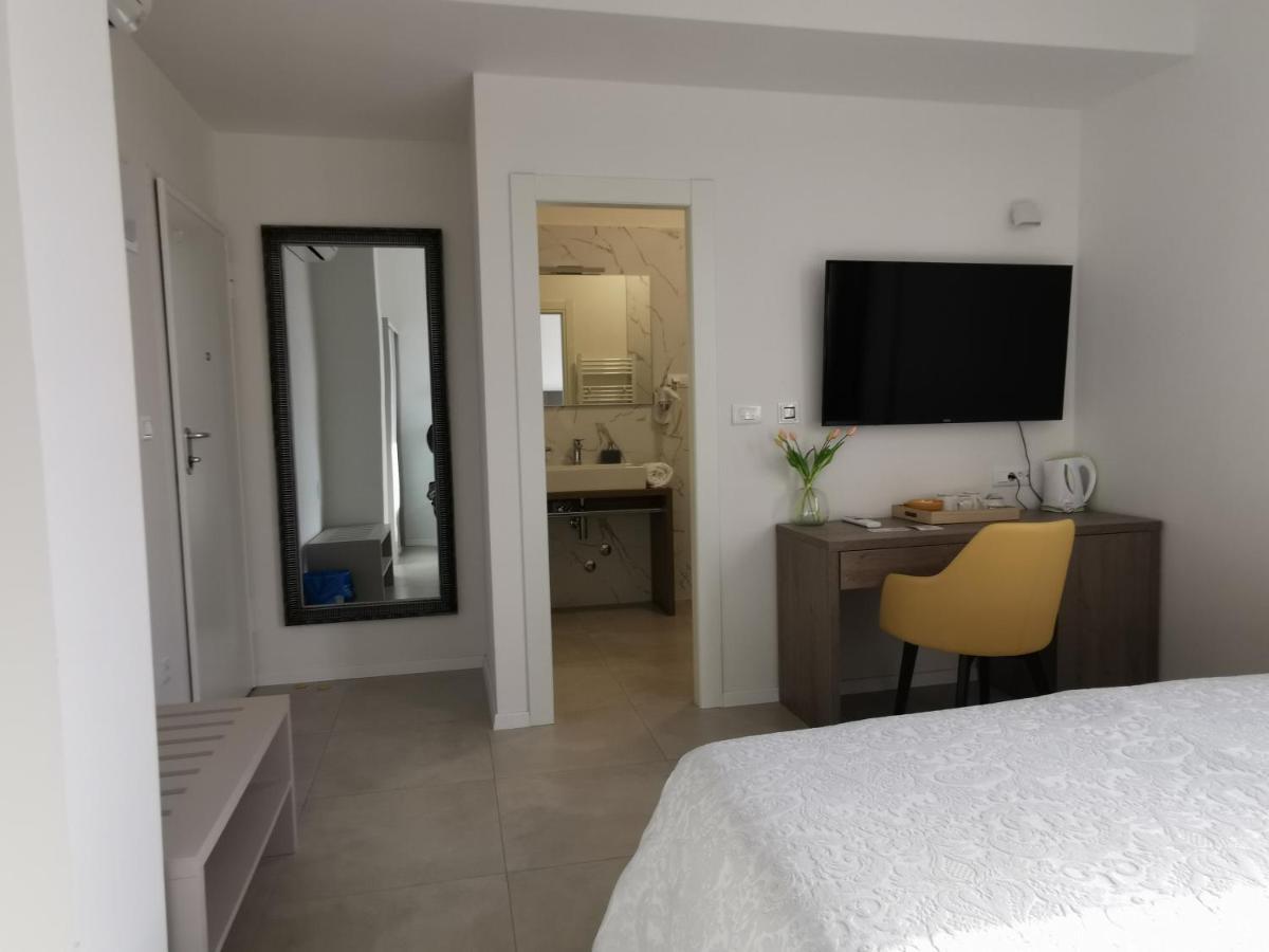 Deluxe Double Room,989714239:JPEG