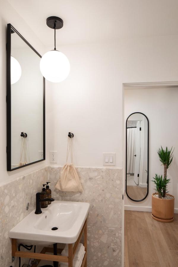 Chambre Lit Queen-size - Accessible aux Personnes à Mobilité Réduite