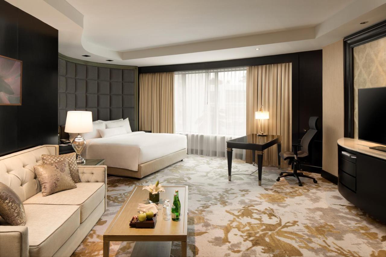 Suite Studio Executive