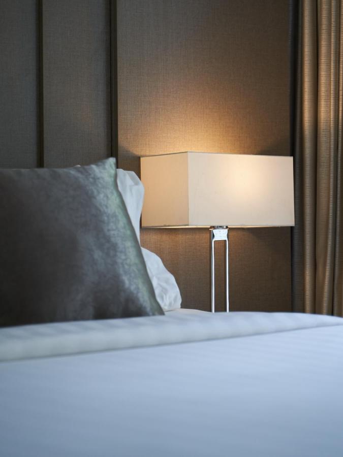 Deluxe Doppel-/Zweibettzimmer mit Poolblick