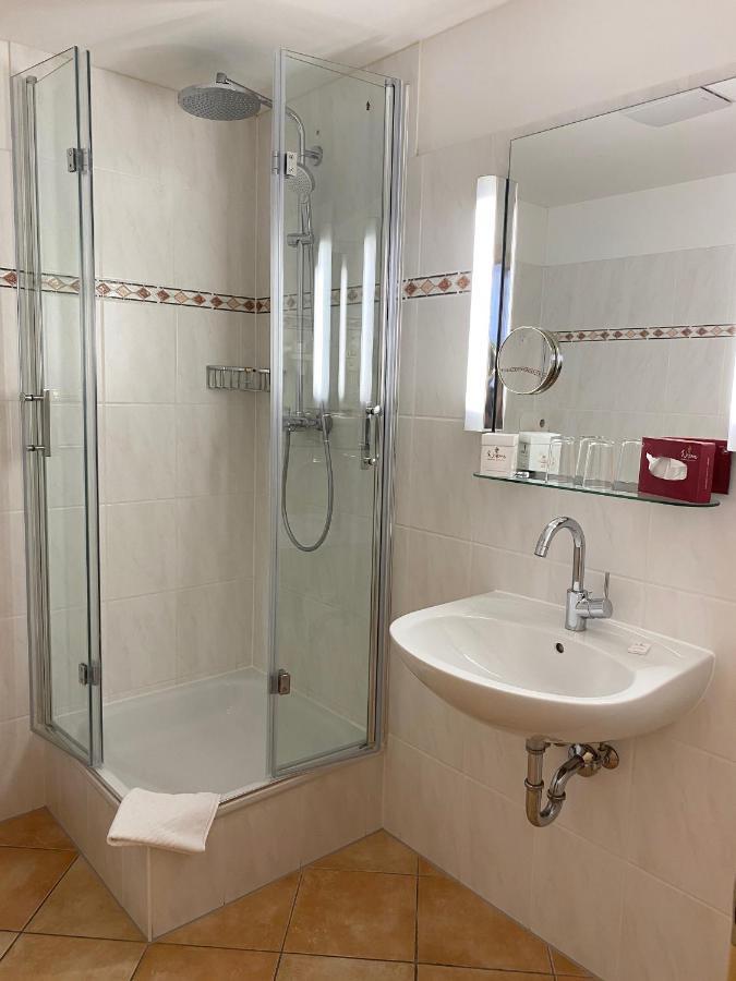 Doppelzimmer mit Seeblick