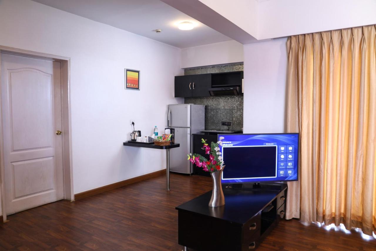 Deluxe Suite with 15% Discount on Food & Beverages