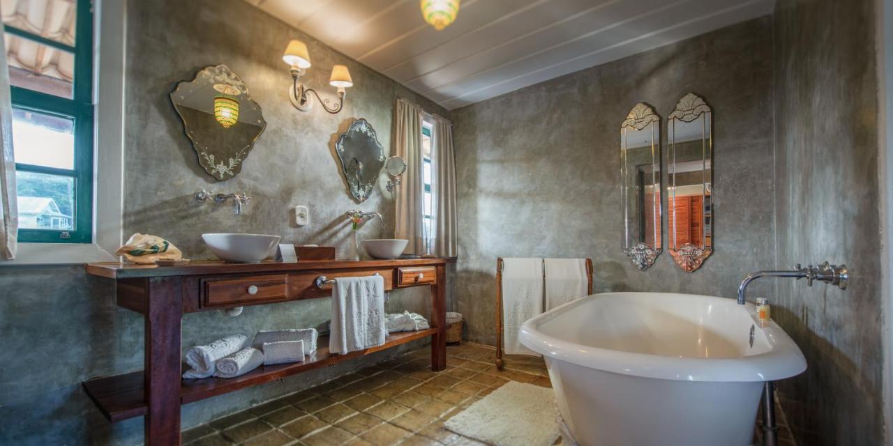 Suite with Garden View
