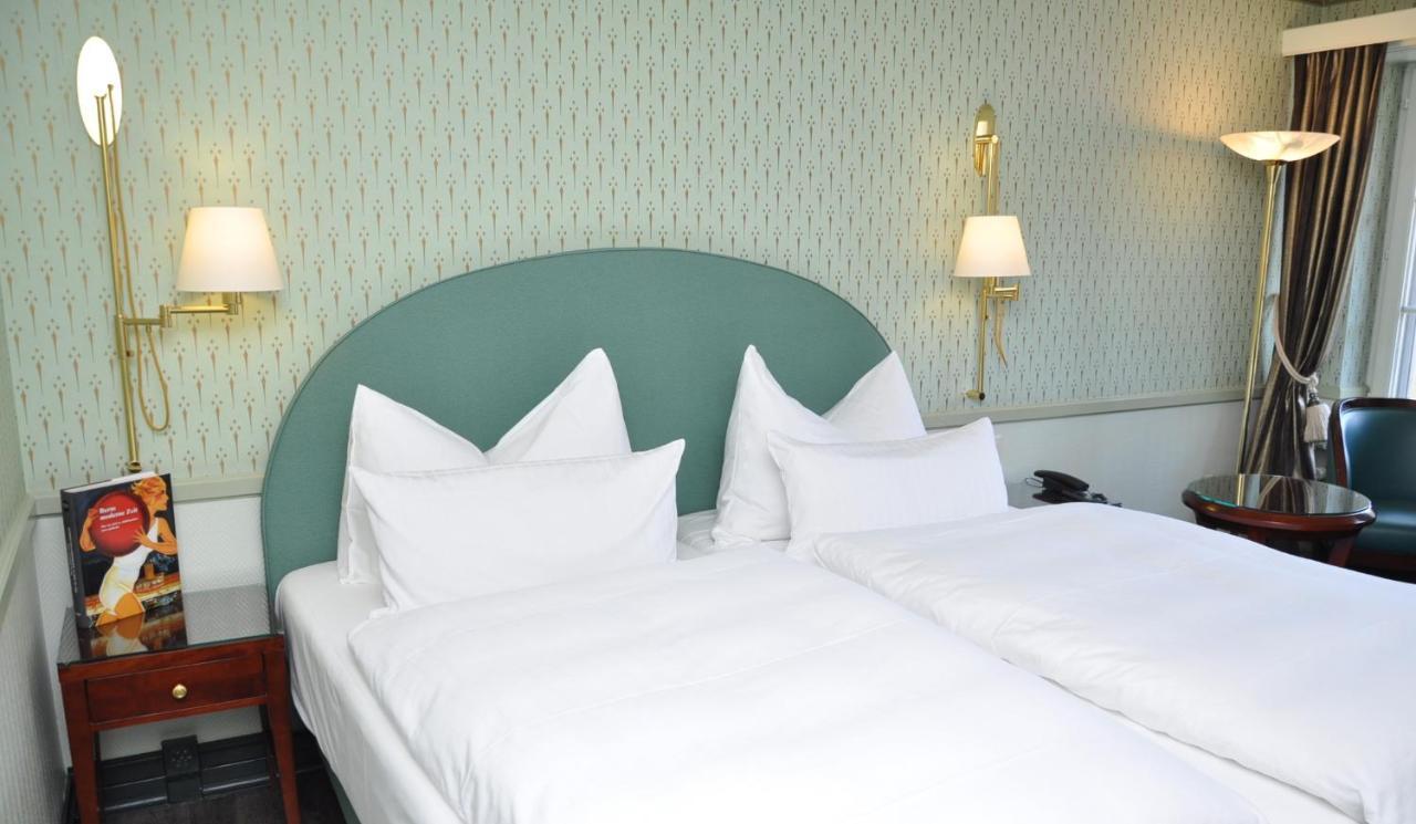 Double Room Bath,992079559:JPEG