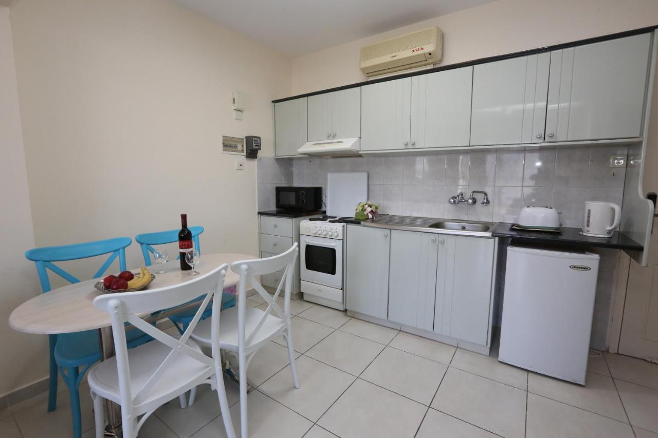 One-Bedroom Apartment (2 - 3 Adults)