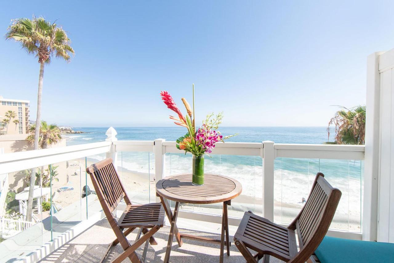 Quarto com Cama King-size e Lareira - Vista da Praia
