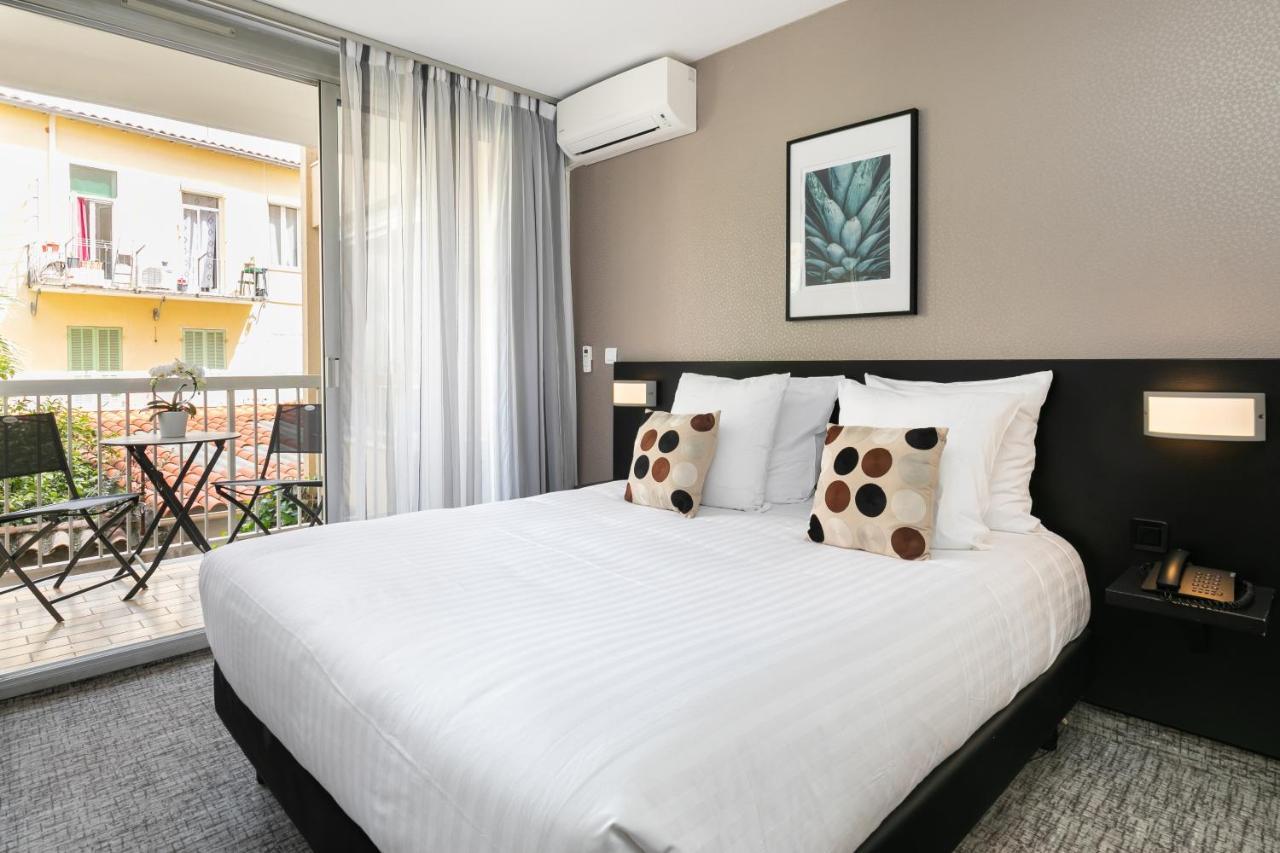 Standard Zimmer mit Queensize-Doppelbett für Nichtraucher
