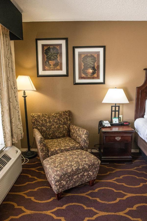 King Room - Non-Smoking