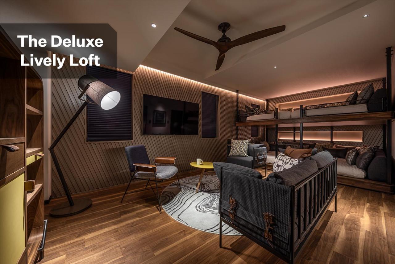 Deluxe Quadruple Room - Non-Smoking