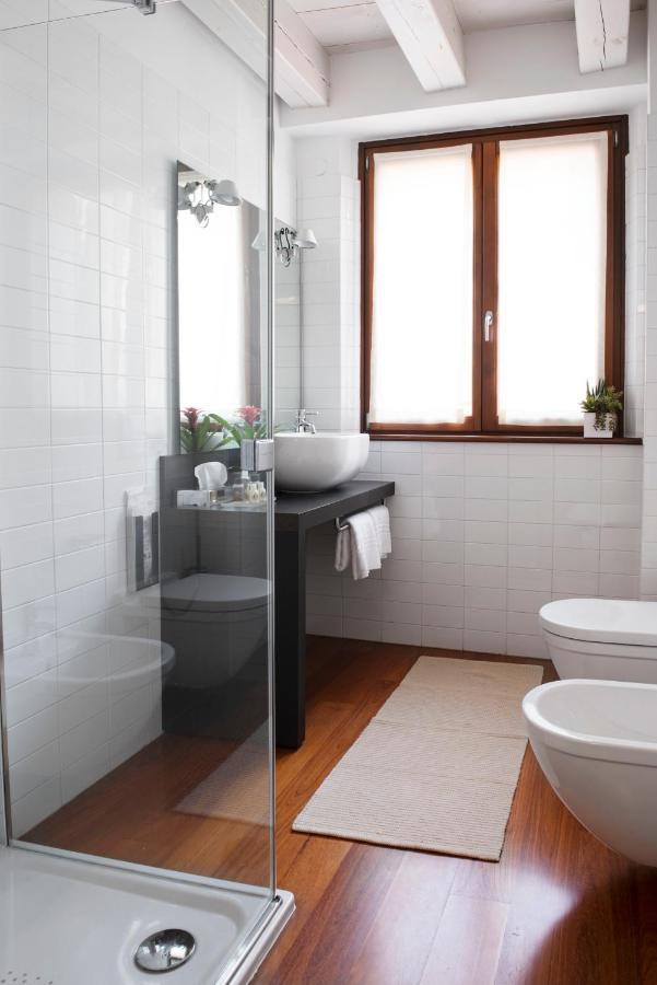 Deluxe Double Room with Lake View