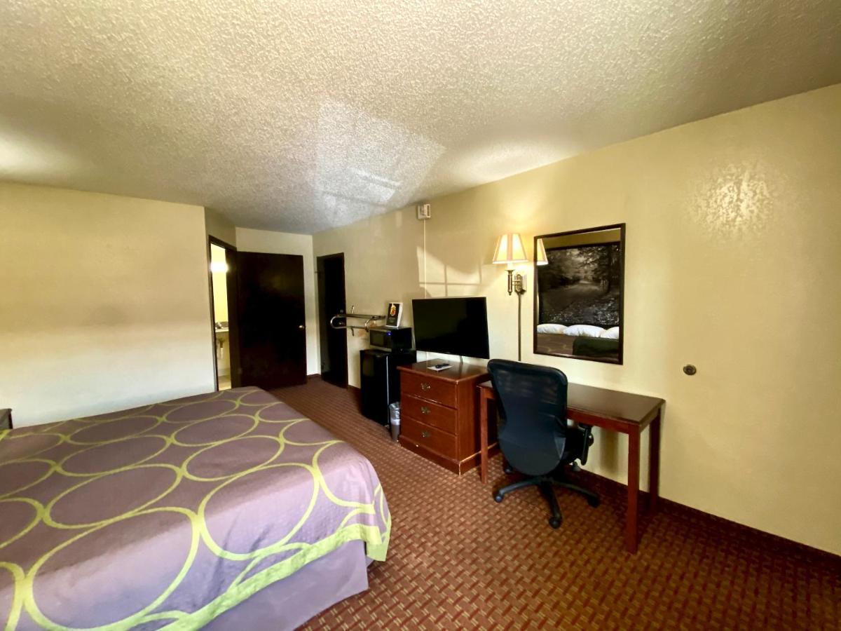 King Room - Mobility Access/Non-Smoking