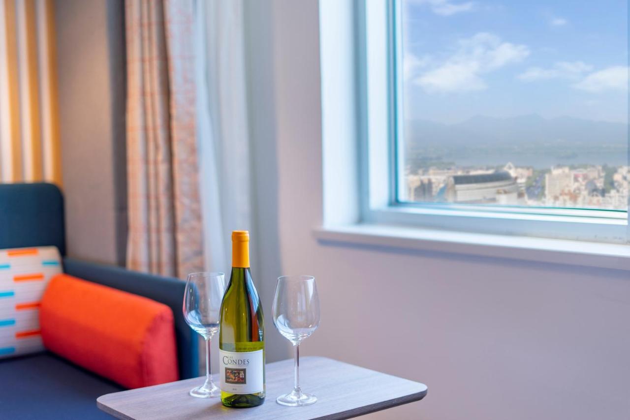 Standard King Room with City View