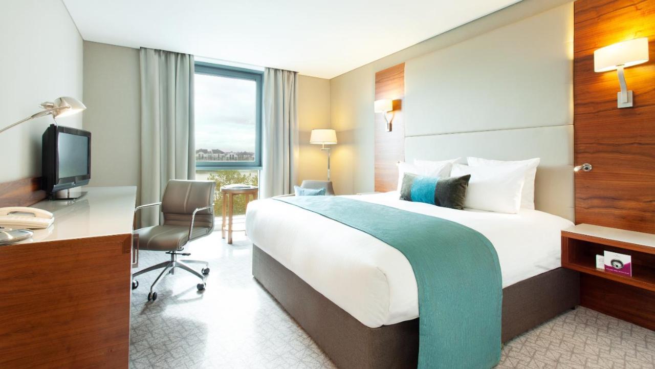 Chambre Lit King-Size Standard - Accessible aux Personnes à Mobilité Réduite
