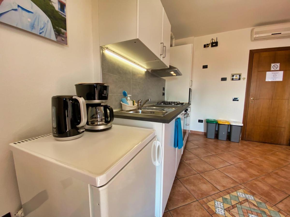 Apartment mit 1 Schlafzimmer, Balkon und Seeblick – Straßenseite