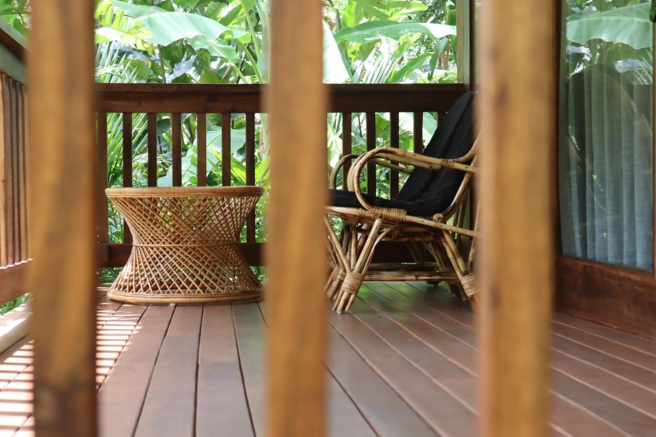Royal Deluxe Cottage with Private Open-Air-Bath Courtyard - Happy Hours 1+1 (5 pm to 7 pm, from Monday to Thursday), 50% Yoga Session, 15 minutes of Head or Foot Massage (per stay), 1 Round of Complimentary Cocktail (per stay)
