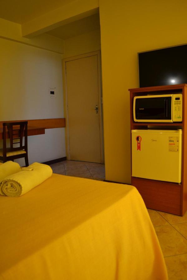 Quarto Duplo com Cama de Casal