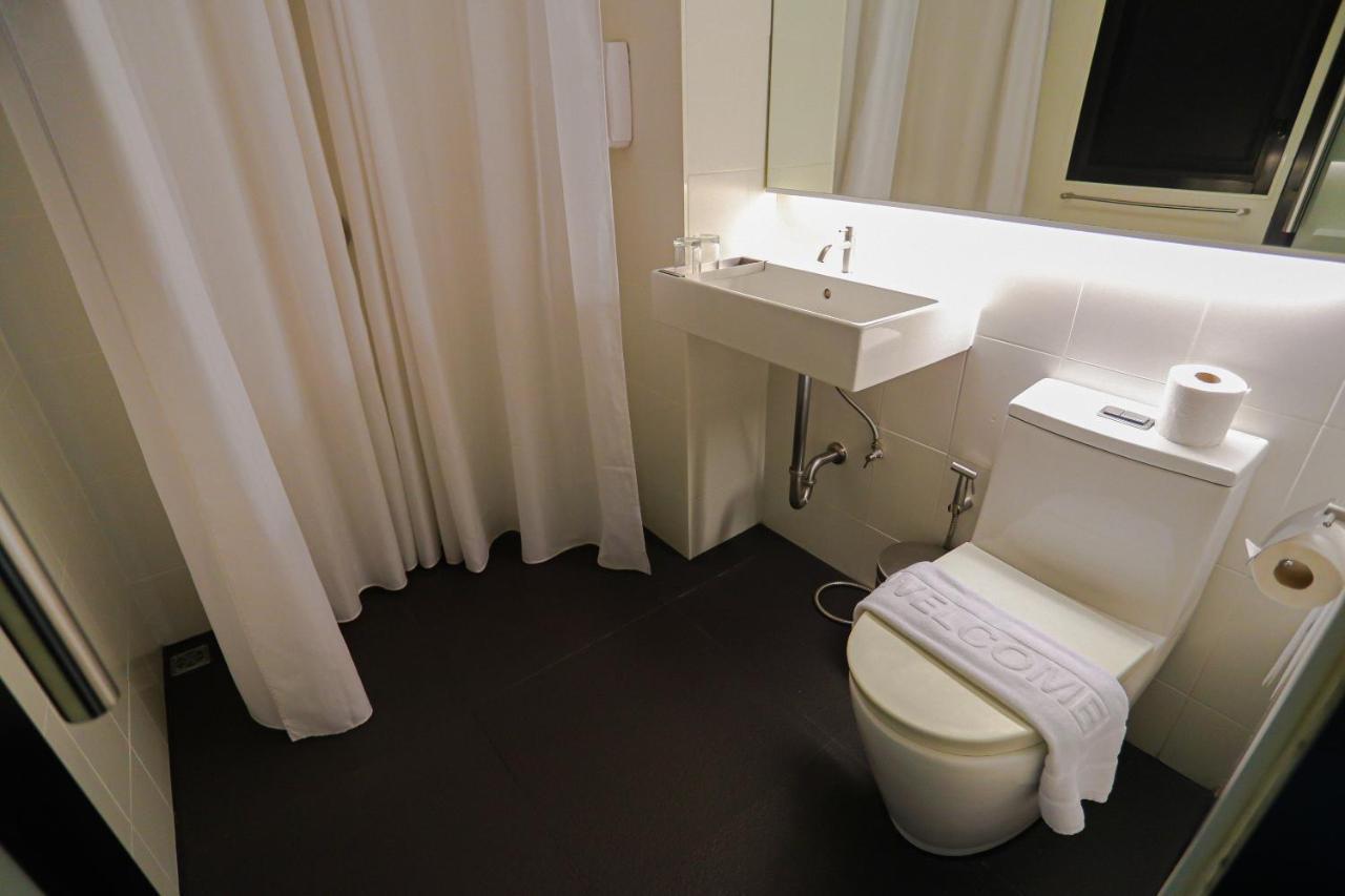 Standard Twin Room with Pool Access