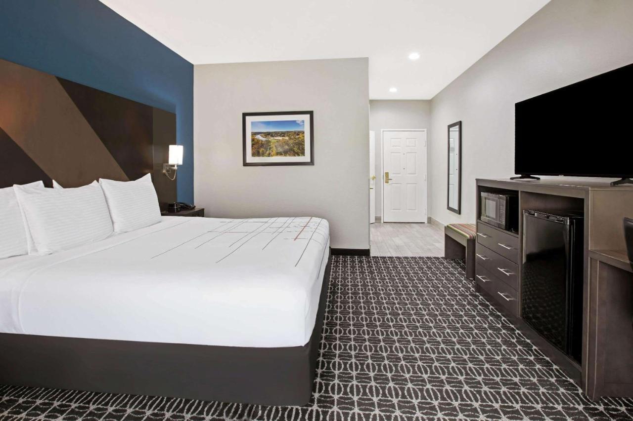 King Room - Mobility Access/Non-Smoking