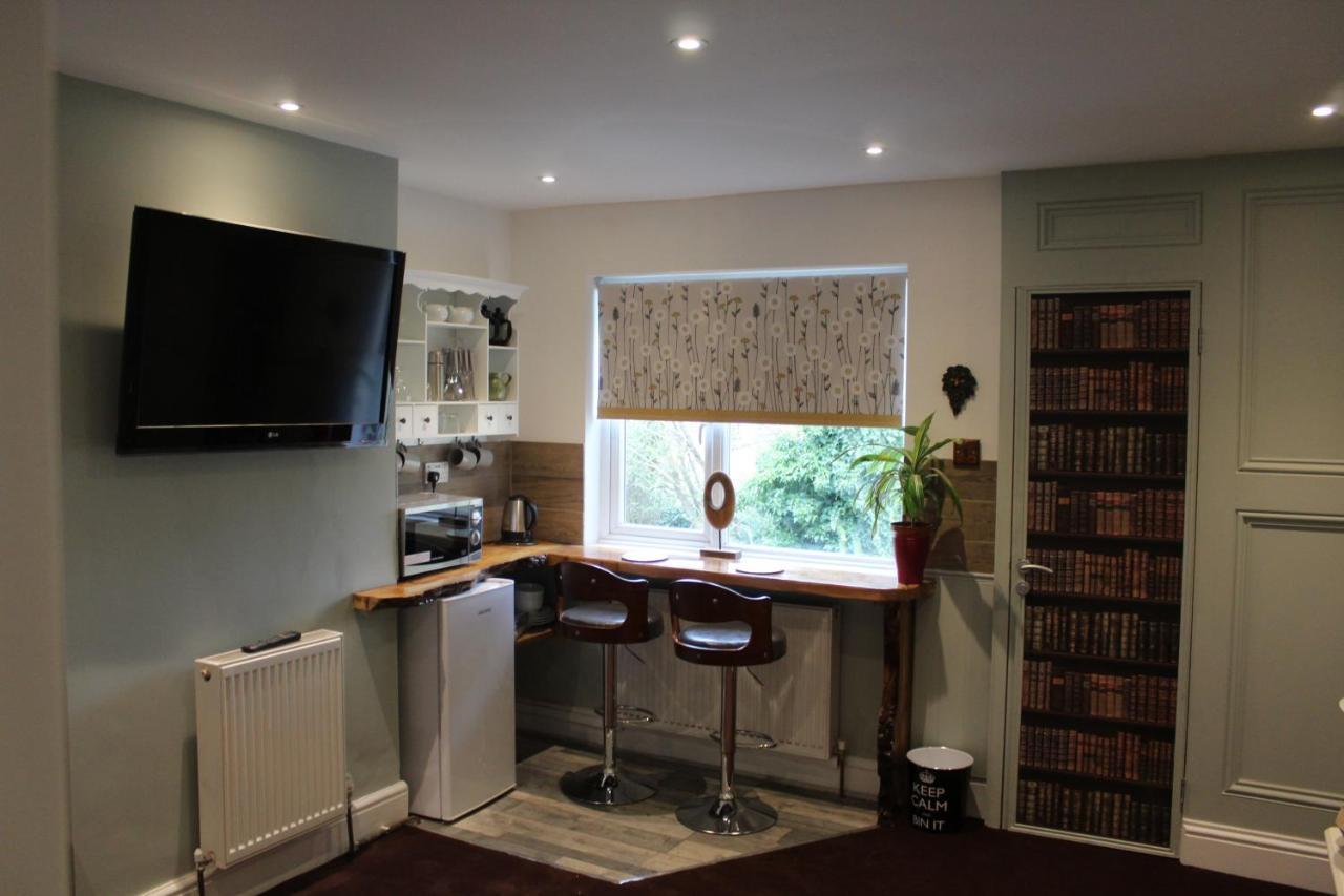 Double or Twin Room with Bathroom