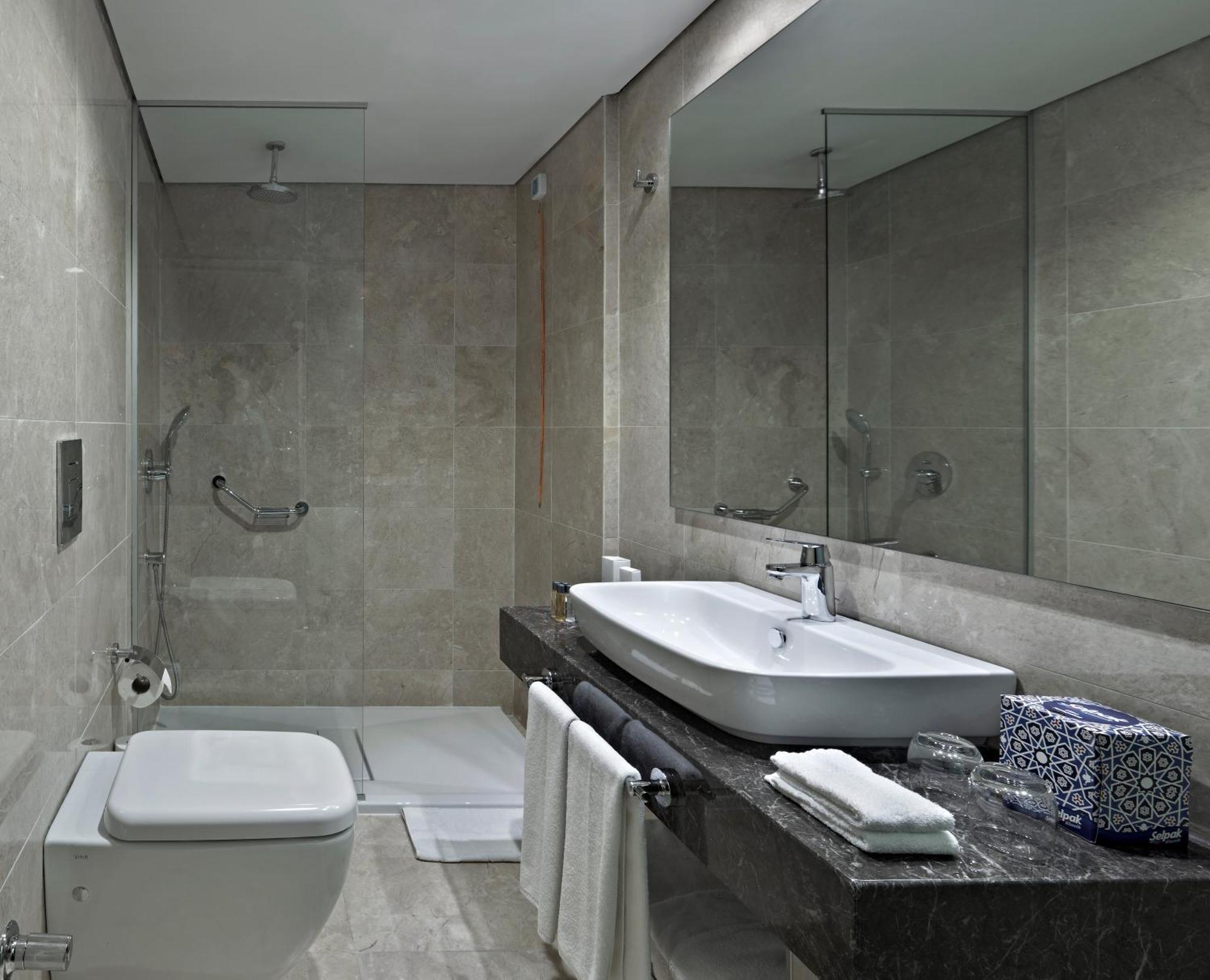Standard Queen Room,1274722312:JPEG