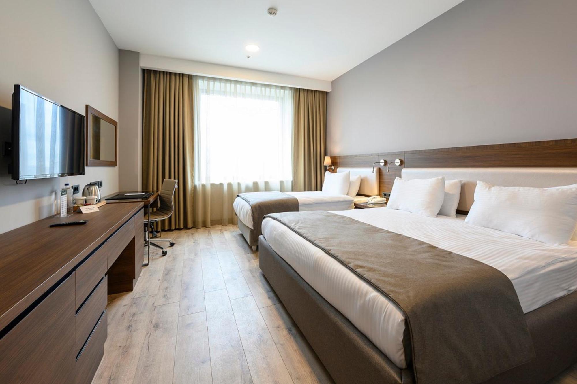 Superior Plus Room,1731592957:JPEG