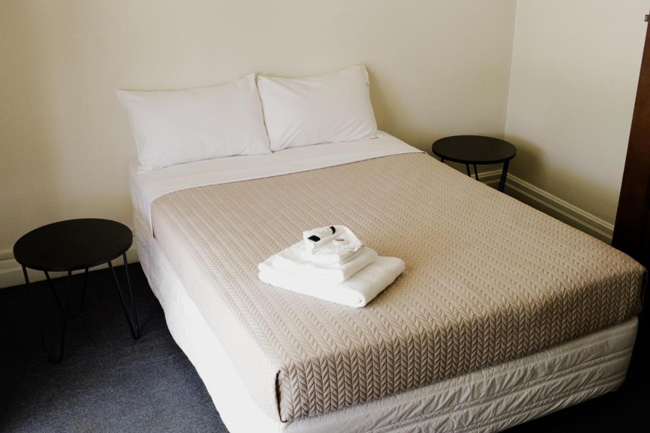 Hotel Budget Room - Shared Bathroom