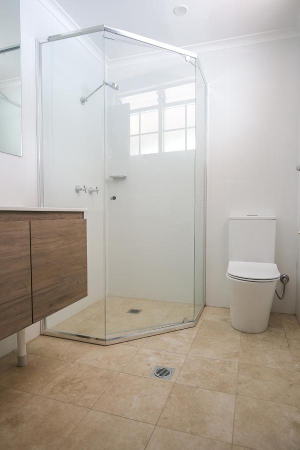 Queen Room with Private Bathroom