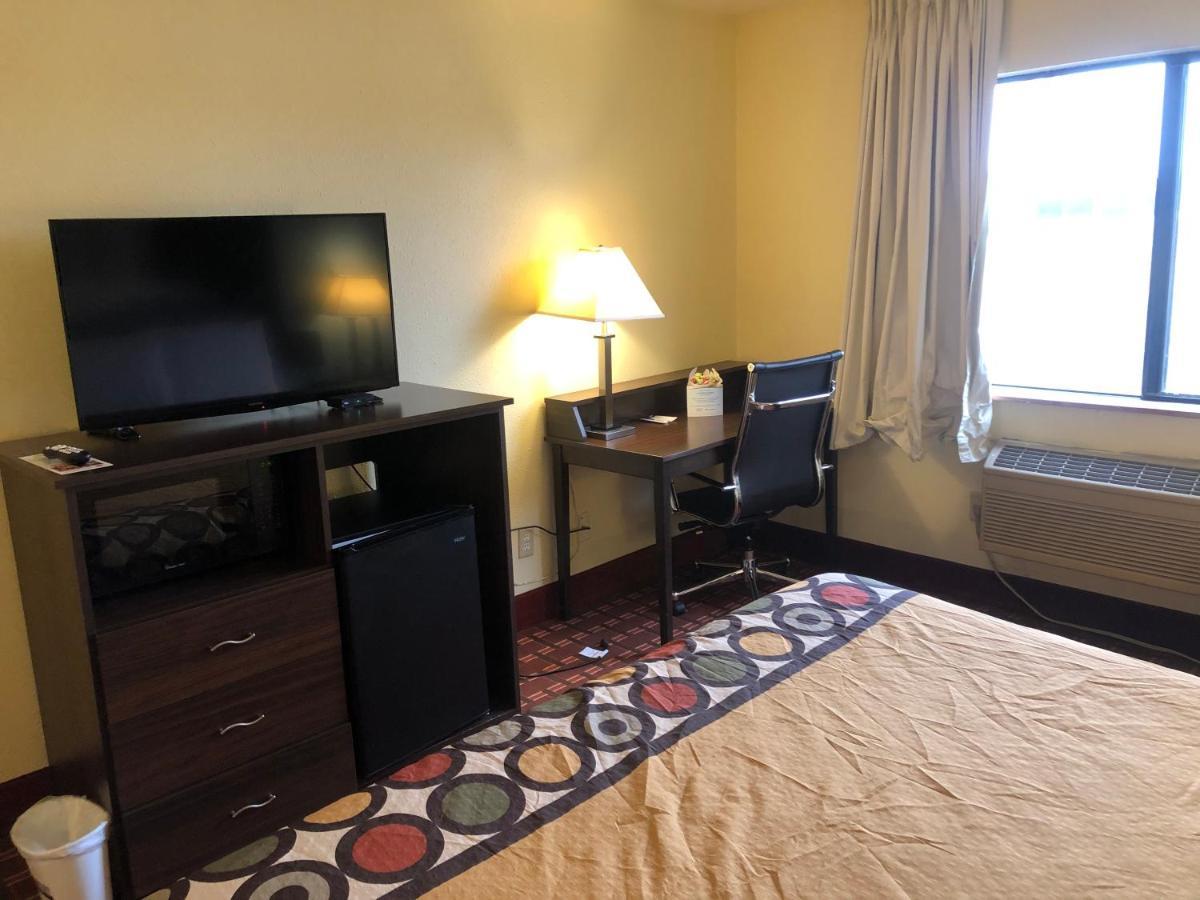King Room - Non-Smoking