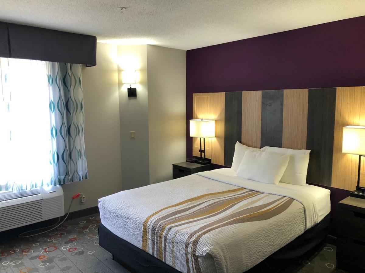 Queen Room - Disability Access