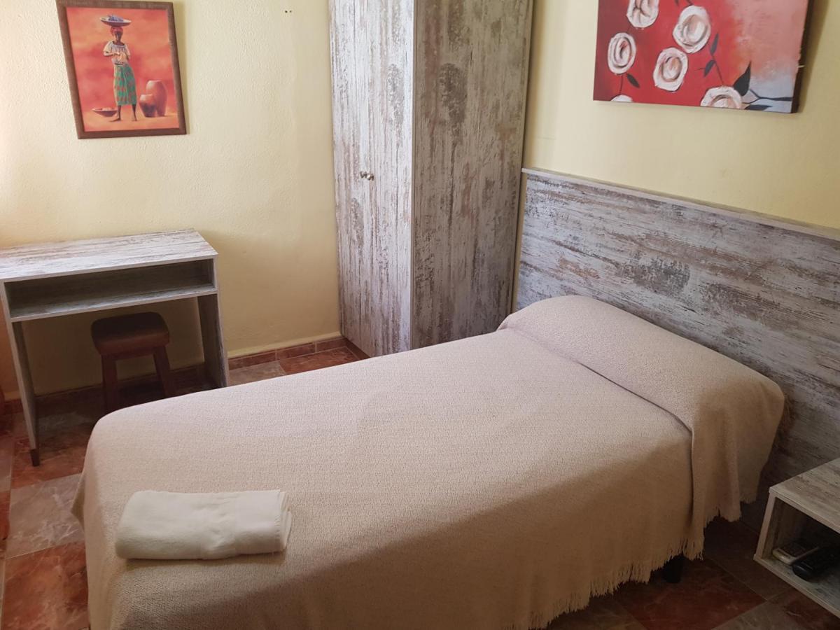 Habitación Individual con baño privado