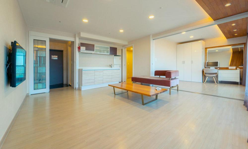 One-Bedroom Suite