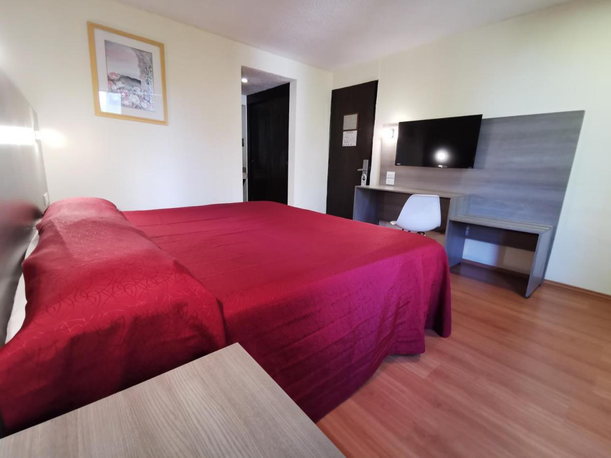 Standard King Room