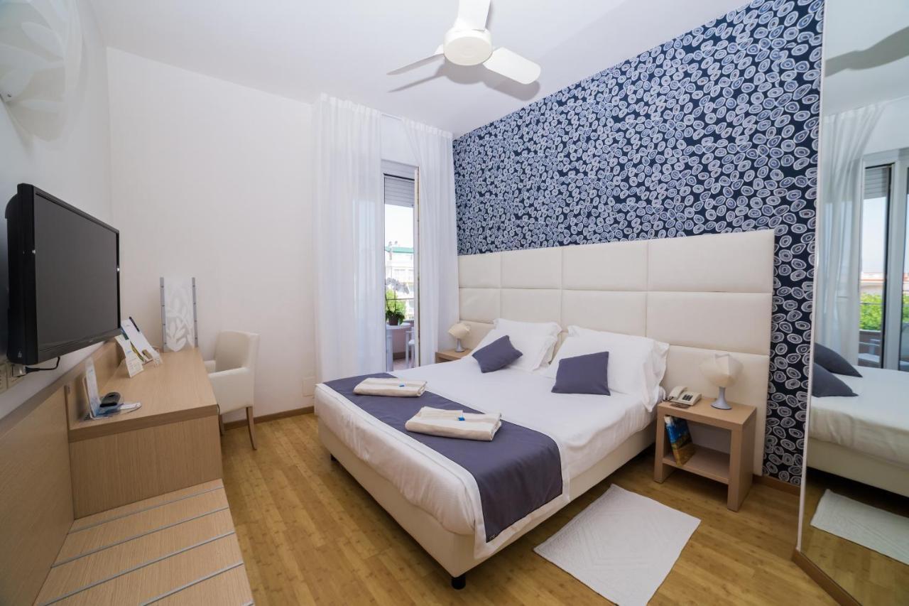 Doppel- oder Zweibettzimmer