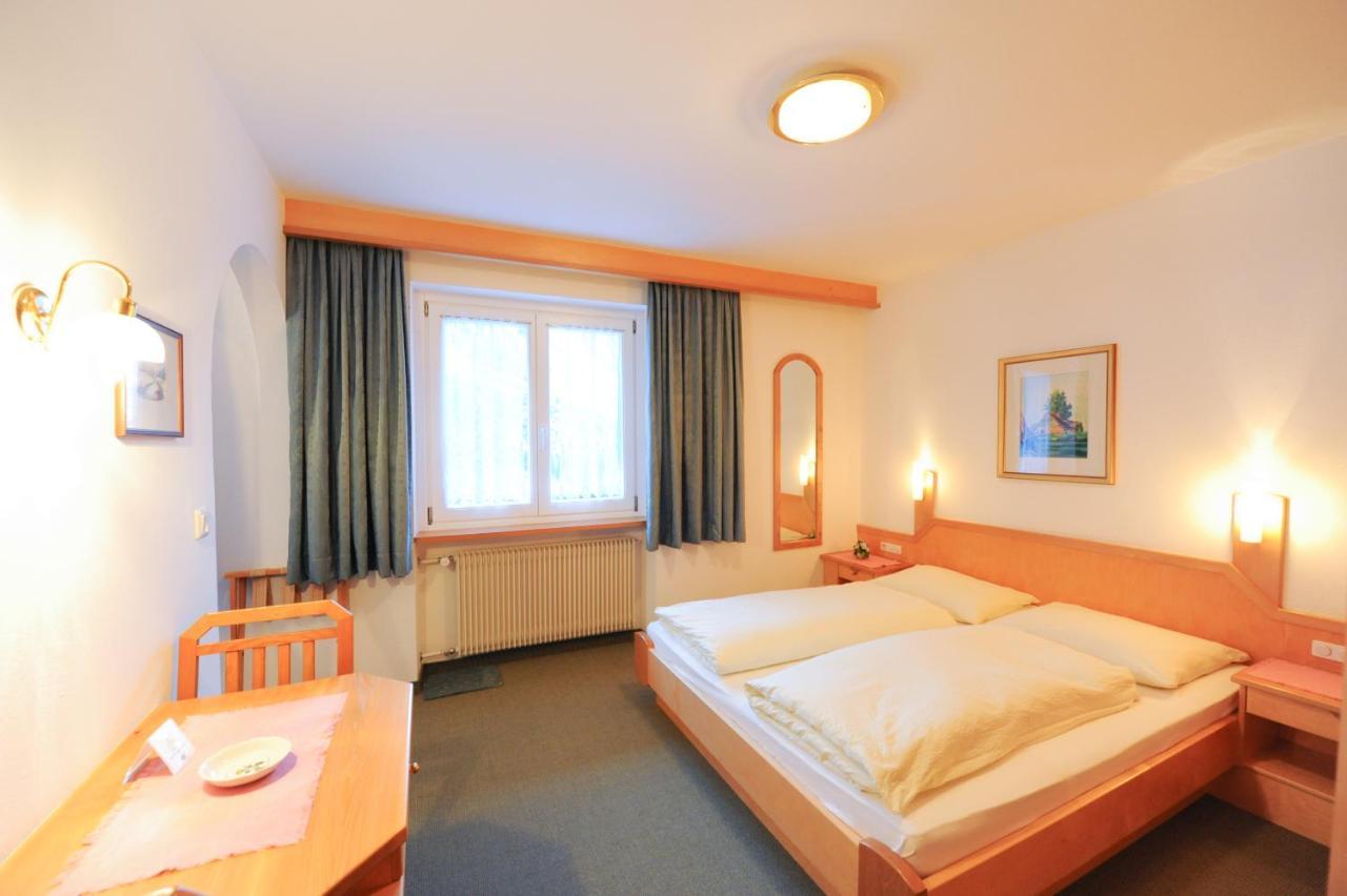 Doppelzimmer mit Balkon