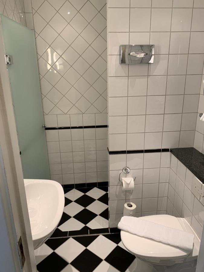 Standard Double Room,66842797:JPEG